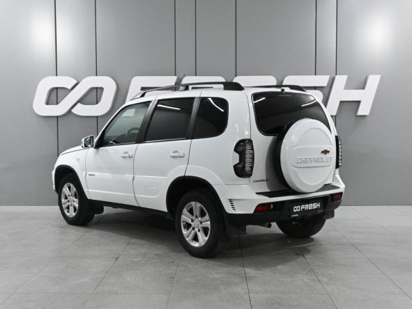 Chevrolet Niva I Рестайлинг с пробегом 2015 года, цена 749 000 рублей, 181726 км, внедорожник, Автокод Объявления