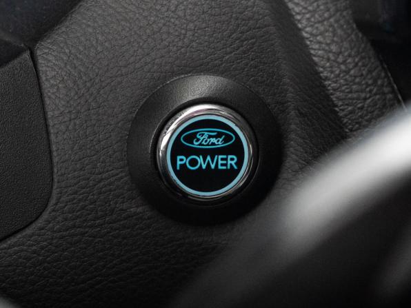Ford Focus III с пробегом 2012 года, цена 855 000 рублей, 162333 км, седан, Автокод Объявления