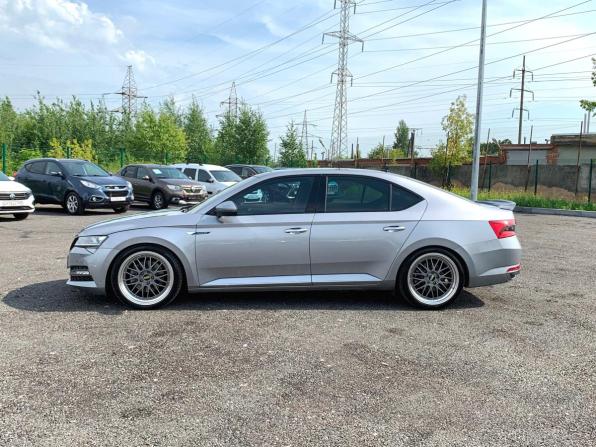Skoda Superb III Рестайлинг с пробегом 2020 года, цена 2 566 500 рублей, 65370 км, лифтбек, Автокод Объявления