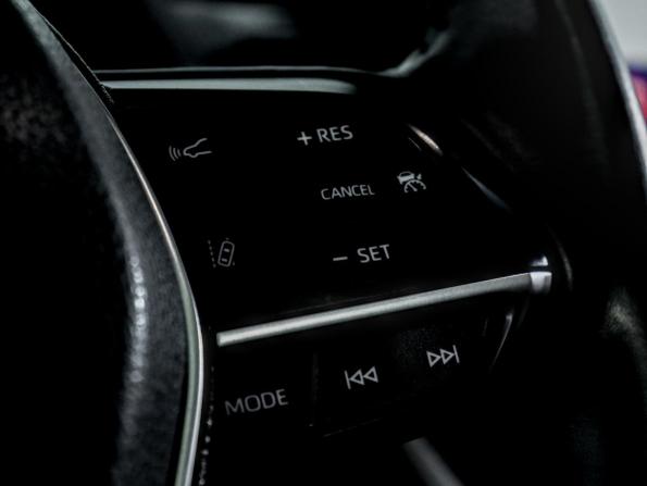 Toyota Camry VIII (XV70) Рестайлинг с пробегом 2023 года, цена 3 400 000 рублей, 36563 км, седан, Автокод Объявления