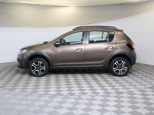Renault Sandero II Рестайлинг с пробегом 2021 года, цена 975 000 рублей, 189177 км, хэтчбек, Автокод Объявления