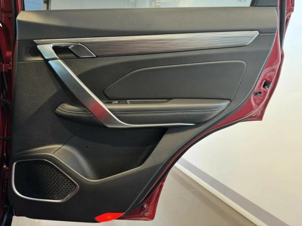 Geely Atlas Pro с пробегом 2023 года, цена 2 239 000 рублей, 29581 км, внедорожник, Автокод Объявления