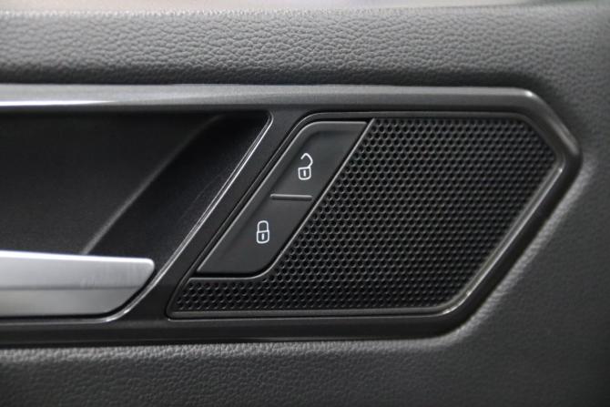 Volkswagen Tiguan II с пробегом 2017 года, цена 2 410 150 рублей, 173123 км, внедорожник, Автокод Объявления