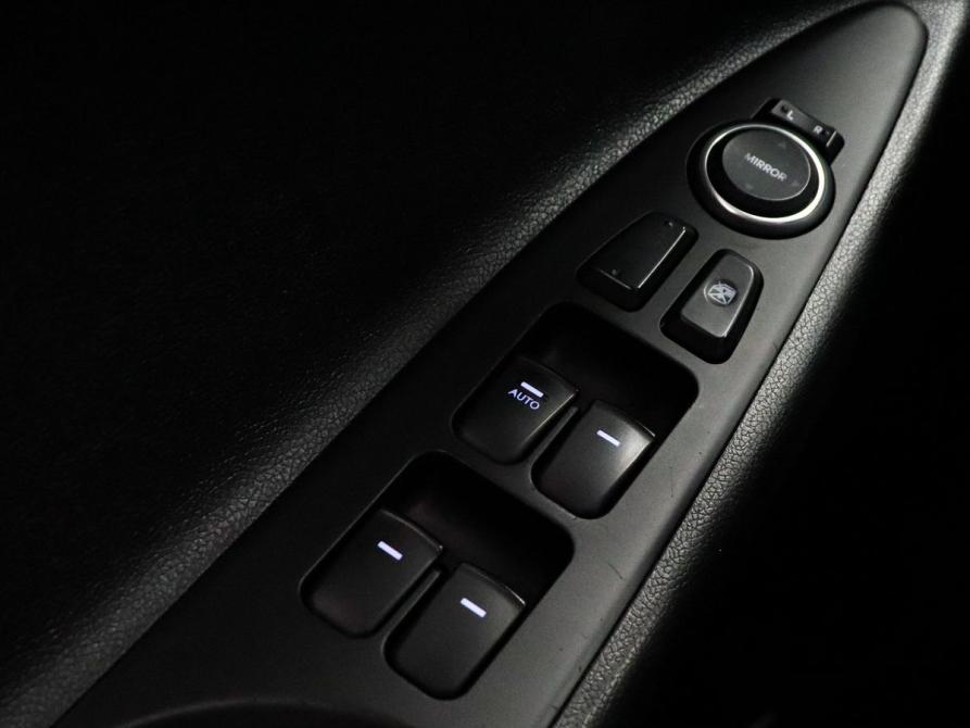 Hyundai Sonata VI (YF) Минеральные Воды  - изображение 17