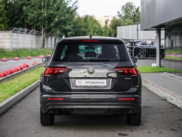 Volkswagen Tiguan II с пробегом 2018 года, цена 2 499 000 рублей, 68328 км, внедорожник, Автокод Объявления