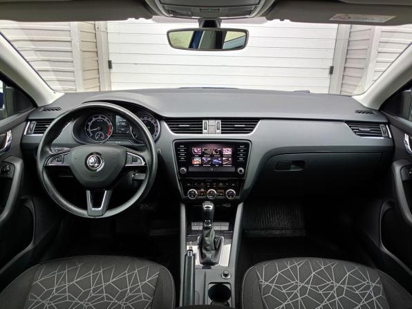 Skoda Octavia III (A7) Рестайлинг с пробегом 2018 года, цена 2 109 000 рублей, 54555 км, лифтбек, Автокод Объявления