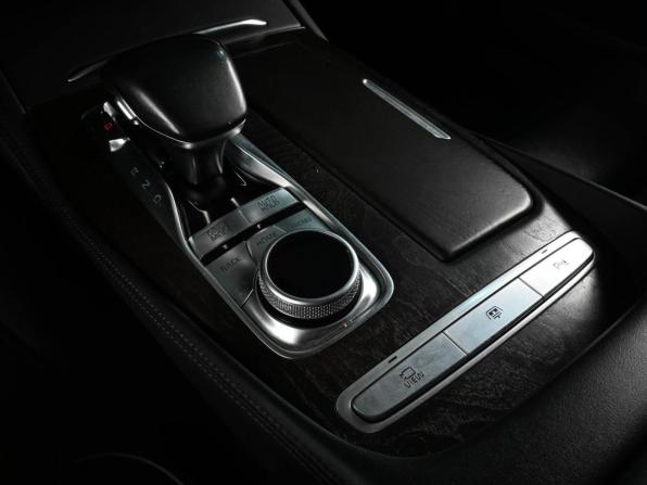 Kia K900 II с пробегом 2020 года, цена 3 149 000 рублей, 231999 км, седан, Автокод Объявления