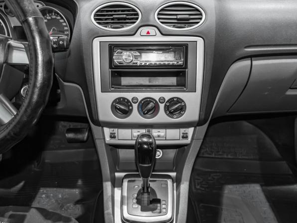 Ford Focus II Рестайлинг с пробегом 2008 года, цена 424 098 рублей, 300231 км, седан, Автокод Объявления