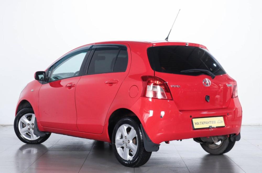Toyota Yaris II Челябинск  - изображение 5