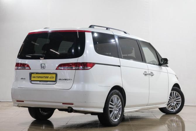 Honda Elysion I Рестайлинг с пробегом 2005 года, цена 999 000 рублей, 319598 км, минивэн, Автокод Объявления