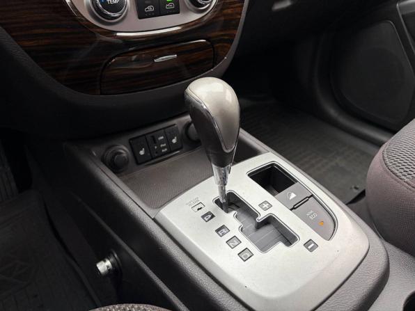 Hyundai Santa Fe II Рестайлинг с пробегом 2011 года, цена 995 000 рублей, 184000 км, внедорожник, Автокод Объявления