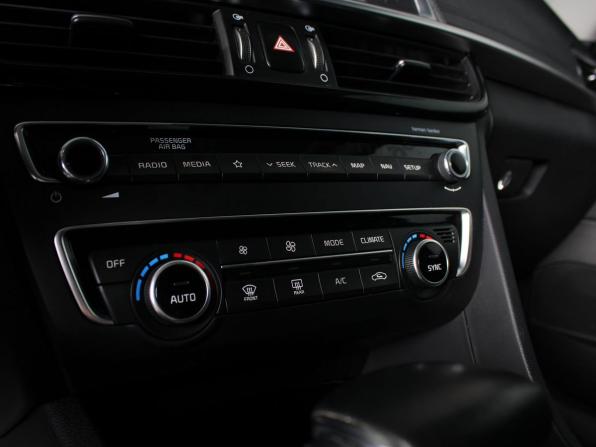Kia Optima IV Рестайлинг с пробегом 2019 года, цена 2 060 000 рублей, 86500 км, седан, Автокод Объявления