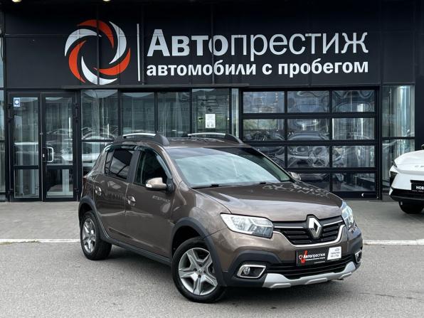 Renault Sandero II Рестайлинг с пробегом 2020 года, цена 1 049 000 рублей, 50300 км, хэтчбек, Автокод Объявления