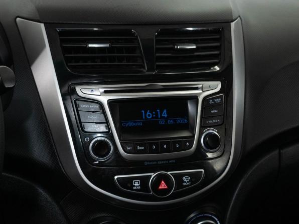 Hyundai Solaris I Рестайлинг с пробегом 2015 года, цена 1 029 000 рублей, 194535 км, седан, Автокод Объявления