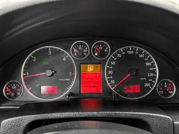 Audi A6 II (C5) Рестайлинг с пробегом 2002 года, цена 550 000 рублей, 451000 км, седан, Автокод Объявления