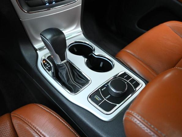 Jeep Grand Cherokee IV (WK2) Рестайлинг с пробегом 2016 года, цена 4 724 000 рублей, 123672 км, внедорожник, Автокод Объявления