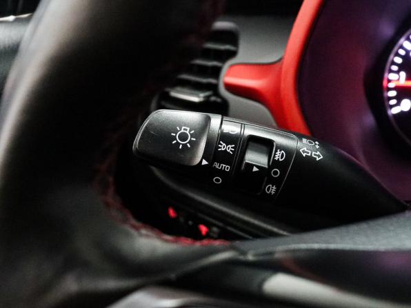 Kia Rio IV Рестайлинг с пробегом 2021 года, цена 1 779 000 рублей, 67000 км, хэтчбек, Автокод Объявления