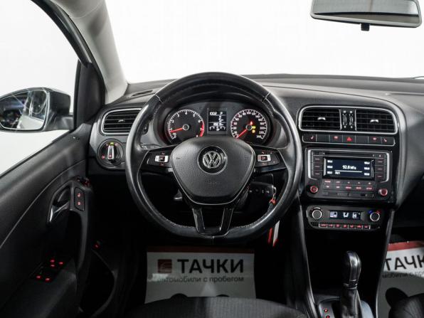 Volkswagen Polo V Рестайлинг с пробегом 2017 года, цена 1 149 500 рублей, 89219 км, седан, Автокод Объявления