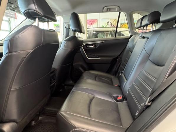 Toyota RAV4 V (XA50) с пробегом 2021 года, цена 3 900 000 рублей, 60682 км, внедорожник, Автокод Объявления