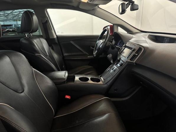 Toyota Venza I Рестайлинг с пробегом 2013 года, цена 1 990 000 рублей, 205745 км, внедорожник, Автокод Объявления