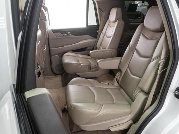 Cadillac Escalade IV с пробегом 2016 года, цена 3 070 000 рублей, 226176 км, внедорожник, Автокод Объявления