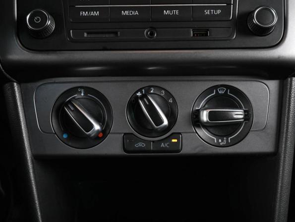 Volkswagen Polo V Рестайлинг с пробегом 2018 года, цена 1 278 030 рублей, 89060 км, седан, Автокод Объявления