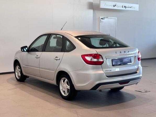 Lada (ВАЗ) Granta I Рестайлинг с пробегом 2022 года, цена 777 000 рублей, 63026 км, хэтчбек, Автокод Объявления