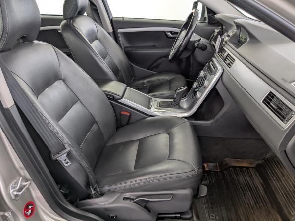 Volvo XC70 II Рестайлинг с пробегом 2014 года, цена 2 700 000 рублей, 132687 км, универсал, Автокод Объявления
