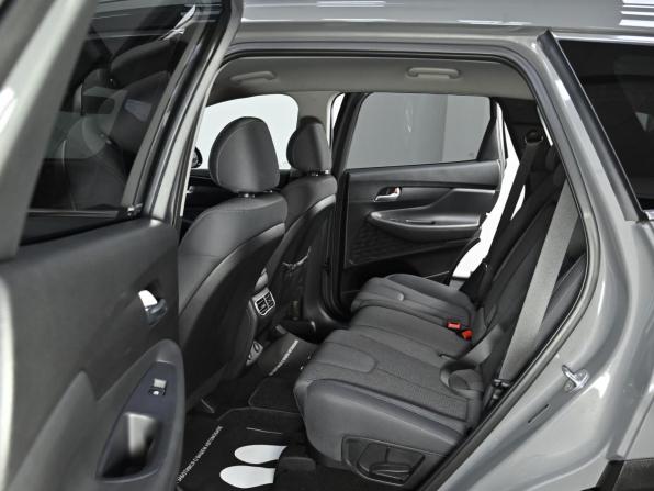 Hyundai Santa Fe IV Рестайлинг с пробегом 2023 года, цена 3 499 000 рублей, 11600 км, внедорожник, Автокод Объявления