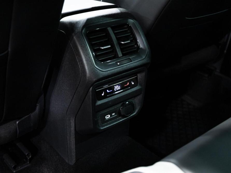 Volkswagen Tiguan II Рестайлинг Санкт-Петербург  - изображение 17