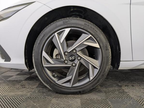 Hyundai Elantra VII (CN7) Рестайлинг с пробегом 2024 года, цена 2 200 000 рублей, 34821 км, седан, Автокод Объявления