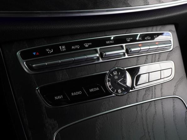 Mercedes-Benz E-Класс V (W213 S213 C238) с пробегом 2019 года, цена 3 239 000 рублей, 60934 км, седан, Автокод Объявления