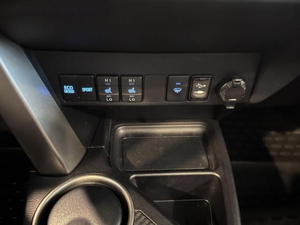 Toyota RAV4 IV (XA40) с пробегом 2015 года, цена 2 480 000 рублей, 56687 км, внедорожник, Автокод Объявления