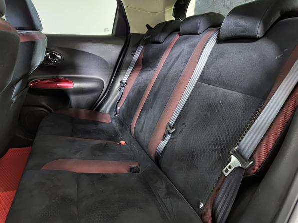 Nissan Juke I с пробегом 2012 года, цена 990 000 рублей, 132123 км, внедорожник, Автокод Объявления