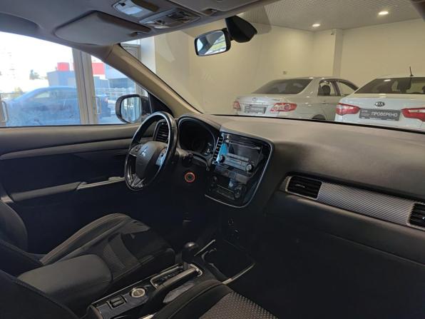 Mitsubishi Outlander III Рестайлинг 2 с пробегом 2017 года, цена 1 850 000 рублей, 152448 км, внедорожник, Автокод Объявления