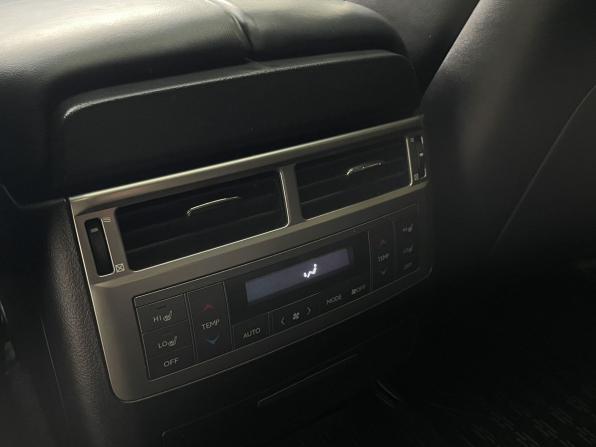 Lexus LX III Рестайлинг с пробегом 2013 года, цена 3 600 000 рублей, 325000 км, внедорожник, Автокод Объявления