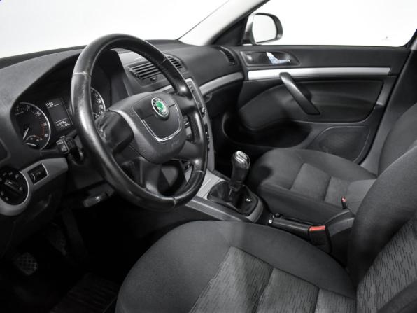 Skoda Octavia II (A5) Рестайлинг с пробегом 2012 года, цена 725 000 рублей, 174000 км, лифтбек, Автокод Объявления