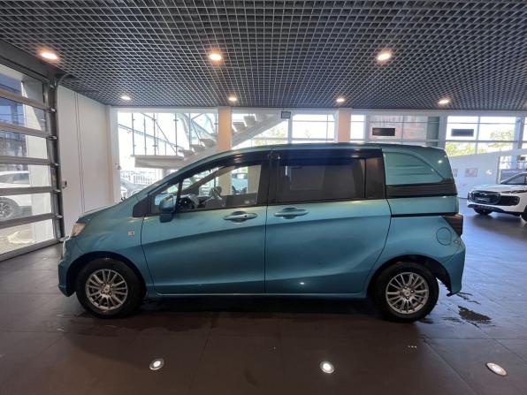 Honda Freed I с пробегом 2010 года, цена 1 020 000 рублей, 187871 км, компактвэн, Автокод Объявления