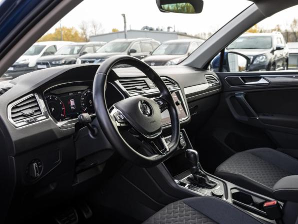 Volkswagen Tiguan II с пробегом 2018 года, цена 2 419 000 рублей, 123149 км, внедорожник, Автокод Объявления