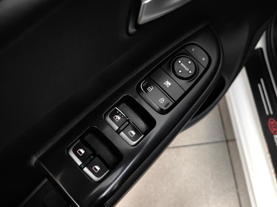 Kia Rio IV Рестайлинг Подольск  - изображение 23