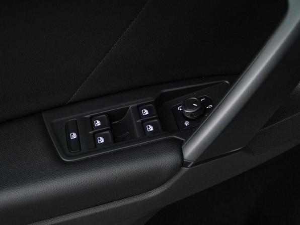 Volkswagen Tiguan II Рестайлинг с пробегом 2021 года, цена 2 550 000 рублей, 235208 км, внедорожник, Автокод Объявления