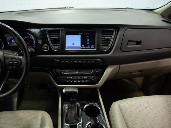 Kia Carnival III с пробегом 2020 года, цена 3 300 000 рублей, 109030 км, минивэн, Автокод Объявления