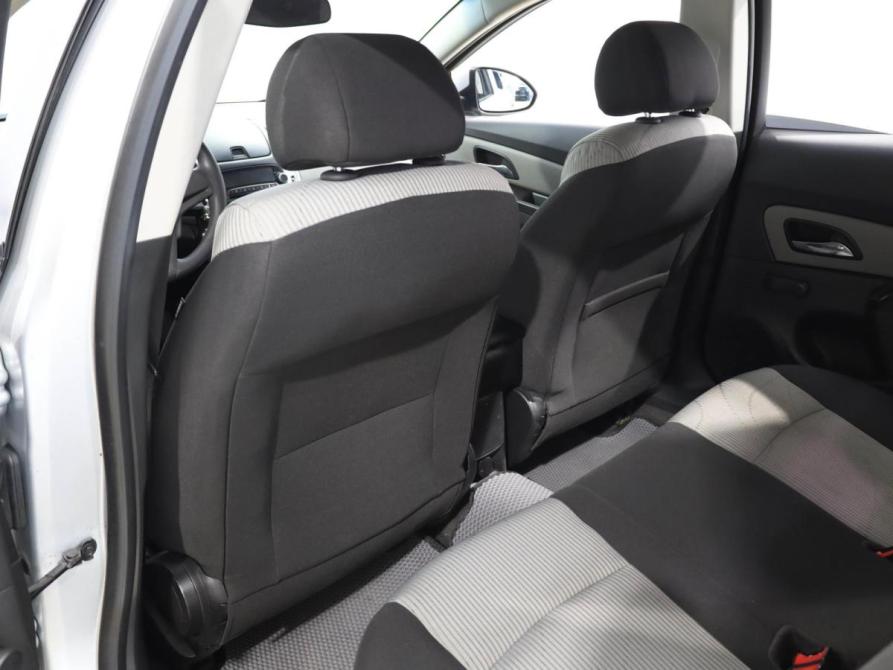 Chevrolet Cruze I Рестайлинг Ростов-на-Дону  - изображение 11