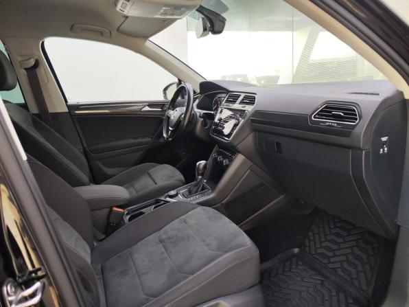 Volkswagen Tiguan II с пробегом 2018 года, цена 2 940 000 рублей, 105000 км, внедорожник, Автокод Объявления