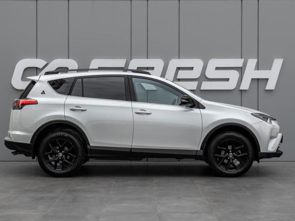 Toyota RAV4 IV (XA40) Рестайлинг с пробегом 2019 года, цена 3 270 000 рублей, 112916 км, внедорожник, Автокод Объявления