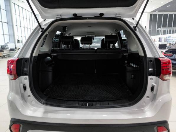 Mitsubishi Outlander III Рестайлинг 3 с пробегом 2020 года, цена 2 699 000 рублей, 46401 км, внедорожник, Автокод Объявления