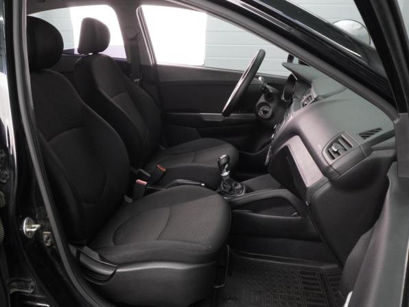 Kia Rio III Рестайлинг с пробегом 2016 года, цена 1 024 000 рублей, 120137 км, седан, Автокод Объявления