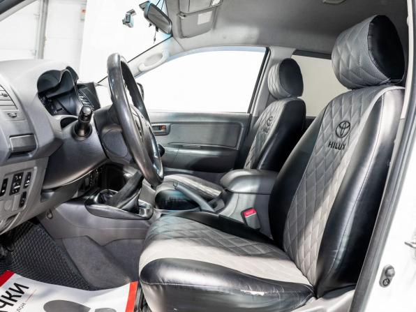Toyota Hilux VII Рестайлинг с пробегом 2012 года, цена 2 315 000 рублей, 212164 км, offers.body_type.unknown, Автокод Объявления