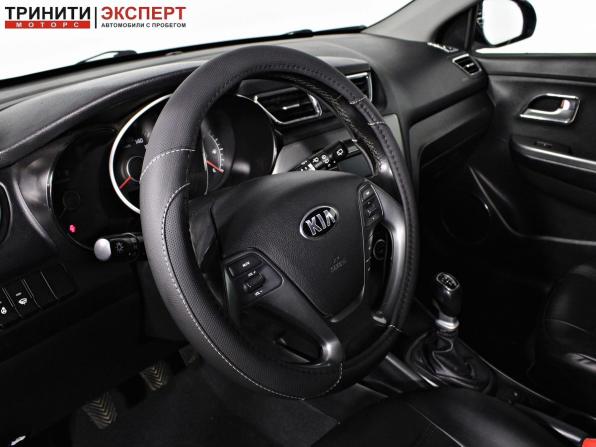 Kia Rio III Рестайлинг с пробегом 2017 года, цена 1 067 000 рублей, 74024 км, хэтчбек, Автокод Объявления