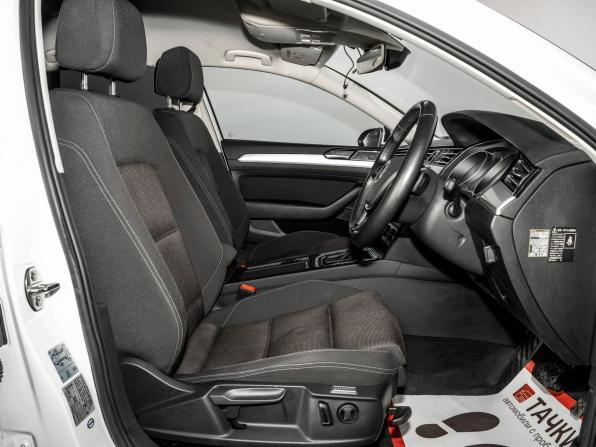 Volkswagen Passat B8 с пробегом 2015 года, цена 1 349 500 рублей, 117696 км, универсал, Автокод Объявления